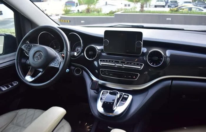 Mercedes V Class luxury chauffeur service in dubai (6)